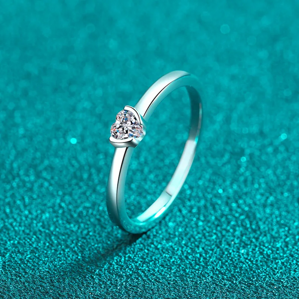 Moissanite Diamond Ring, Solitaire 4mm 0.3CT Heart Cut Moissanite Diamond Ring 925 Sterling Sliver