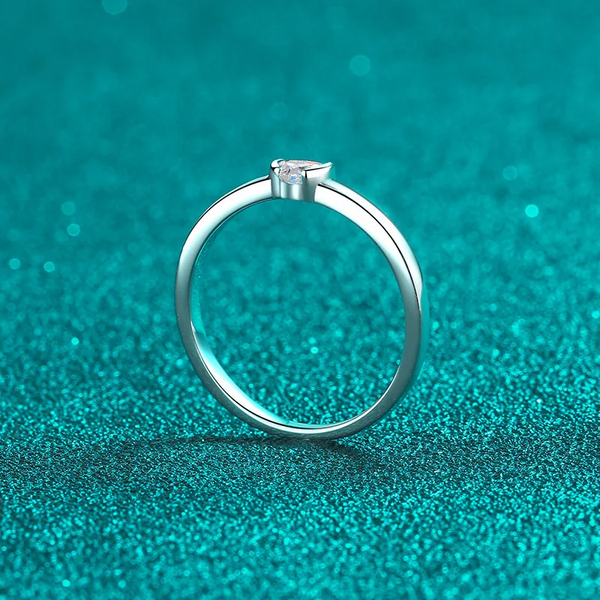 Moissanite Diamond Ring, Solitaire 4mm 0.3CT Heart Cut Moissanite Diamond Ring 925 Sterling Sliver